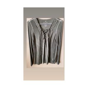 American Eagle Outfitters long sleeve Tee